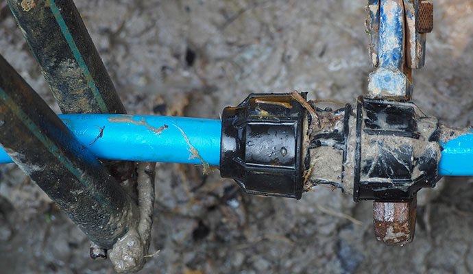 broken water pipe repair